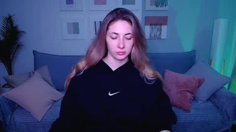 sensitiveheartt online show from April 2026 11:32:01 AM