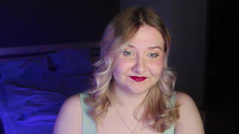 Snapshot of sensual_girrrl chatting on June 2026 11:39:02 PM Ilona online show from June 2026 11:39:02 PM