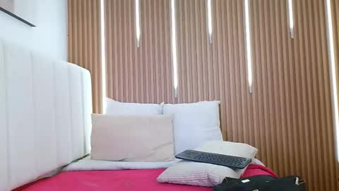 Sensual Kim77 online show from March 2026 01:17:01 PM