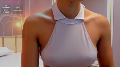 Sophie     online show from October 2025 10:15:01 AM