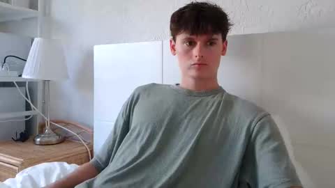 Cam online show from April 2026 08:42:02 PM