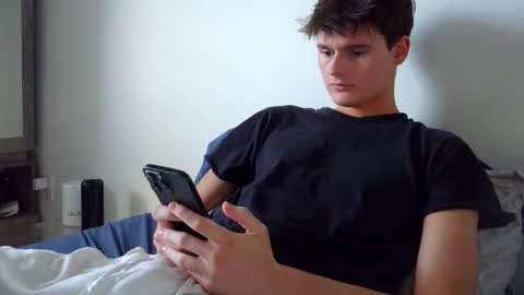 Cam online show from April 2026 11:21:02 PM