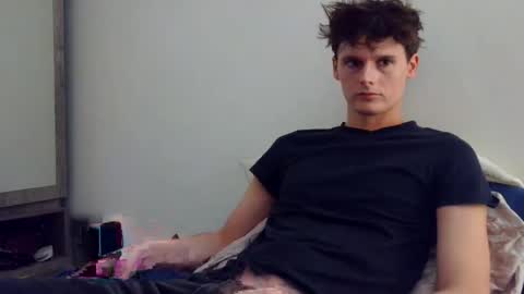 Cam online show from April 2026 01:19:01 AM