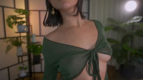 Snapshot of sensualcherry_ chatting on January 2025 02:14:01 AM Maria- OF sensual bee online show from January 2025 02:14:01 AM