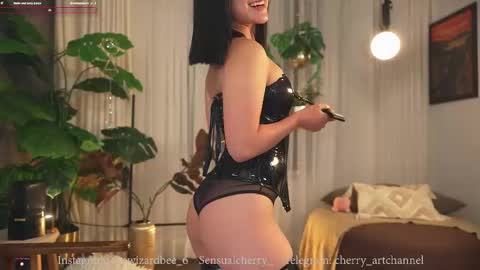Snapshot of sensualcherry_ chatting on September 2025 12:25:02 AM Maria- OF sensual bee online show from September 2025 12:25:02 AM