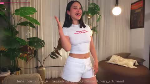 Snapshot of sensualcherry_ chatting on October 2025 11:56:02 PM Maria- OF sensual bee online show from October 2025 11:56:02 PM