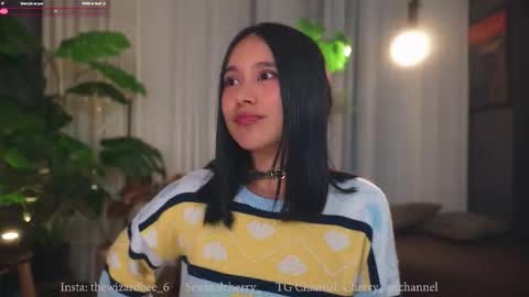 Snapshot of sensualcherry_ chatting on November 2025 01:03:02 AM Maria- OF sensual bee online show from November 2025 01:03:02 AM