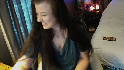 Snapshot of sentfrmheaven chatting on December 2024 01:44:02 PM Tara online show from December 2024 01:44:02 PM