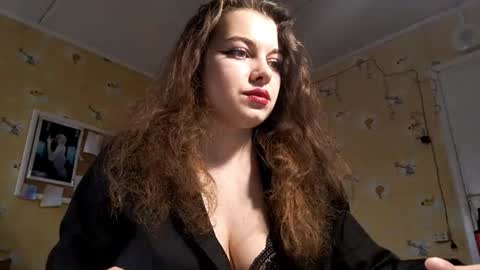 Snapshot of serafinayurick chatting on February 2026 08:13:01 AM May online show from February 2026 08:13:01 AM