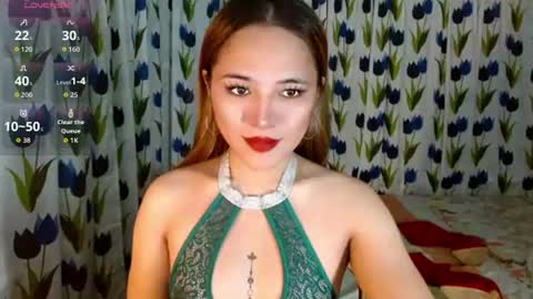 Snapshot of seraphinaheather chatting on June 2026 04:24:02 AM Chloe online show from June 2026 04:24:02 AM