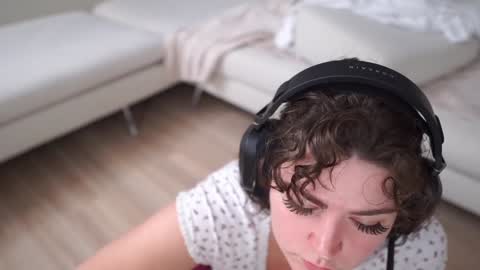 SeraReads online show from September 2025 03:35:01 PM