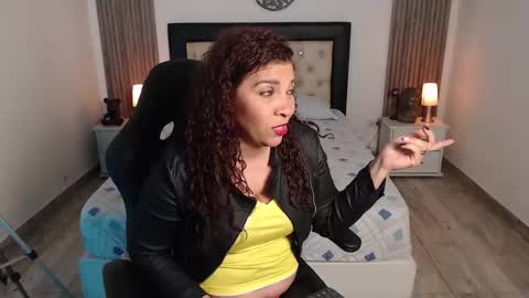 Snapshot of serena_houstonn chatting on November 2025 11:29:01 AM Serena online show from November 2025 11:29:01 AM