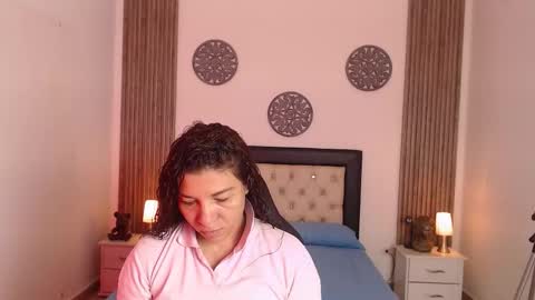 Snapshot of serena_houstonn chatting on November 2025 11:27:01 AM Serena online show from November 2025 11:27:01 AM