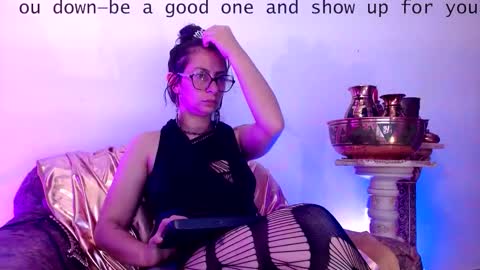 Snapshot of serena_xyz chatting on November 2025 06:08:01 PM Serena Xyz online show from November 2025 06:08:01 PM