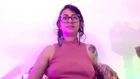 Snapshot of serena_xyz chatting on November 2025 09:08:01 PM Serena Xyz online show from November 2025 09:08:01 PM