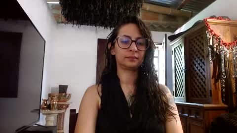 Serena Xyz online show from April 2026 04:44:01 PM