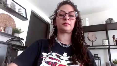 Snapshot of serena_xyz chatting on July 2026 05:30:02 PM Serena Xyz online show from July 2026 05:30:02 PM