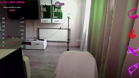 Snapshot of serenamilss chatting on February 2025 07:23:01 AM serenamilss online show from February 2025 07:23:01 AM