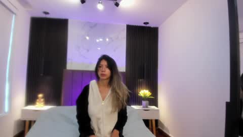 Snapshot of serene_waves chatting on December 2024 03:08:02 PM Serene online show from December 2024 03:08:02 PM