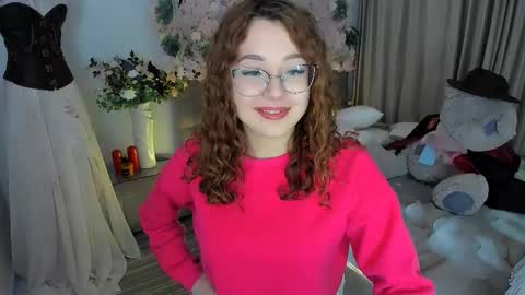 Ophelia online show from November 2025 04:07:01 PM