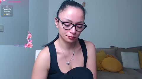 Snapshot of serenesophi chatting on February 2025 07:12:02 AM SereneSophi online show from February 2025 07:12:02 AM