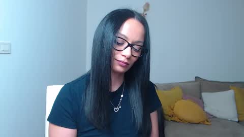 Snapshot of serenesophi chatting on March 2025 04:24:02 AM SereneSophi online show from March 2025 04:24:02 AM