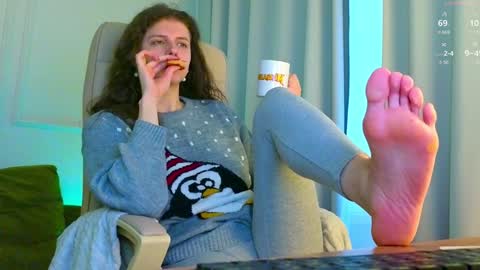 Hey Guys and Girls non-binary personalities  Im Sereta online show from December 2024 10:56:02 AM