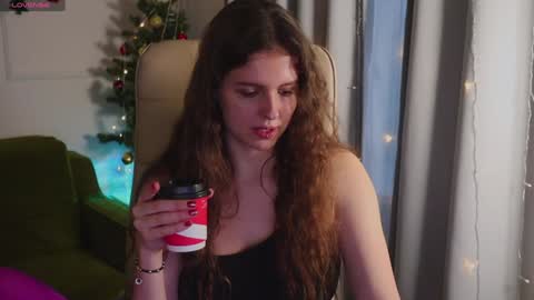 Hey Guys and Girls non-binary personalities  Im Sereta online show from January 2025 10:41:02 AM