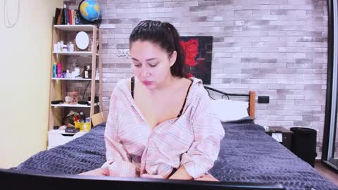 Snapshot of serpenttempter88 chatting on January 2025 05:48:01 AM VIOLA online show from January 2025 05:48:01 AM