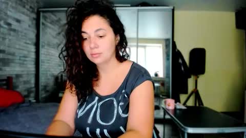 Snapshot of serpenttempter88 chatting on October 2025 05:15:02 AM VIOLA online show from October 2025 05:15:02 AM