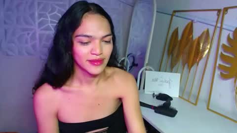 Bella online show from December 2025 01:10:01 AM