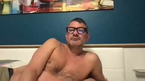 sesamechris92 online show from September 2025 06:35:01 AM