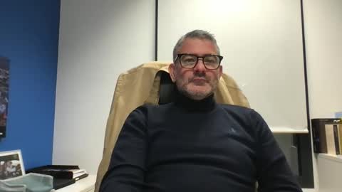 sesamechris92 online show from November 2025 04:49:01 PM