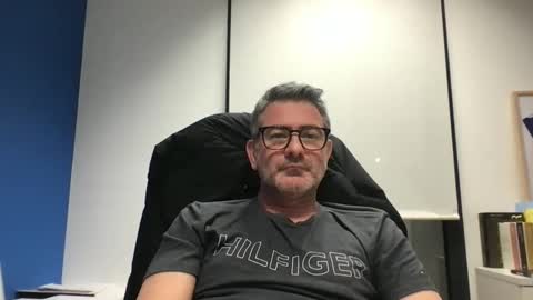 sesamechris92 online show from February 2026 06:15:02 PM