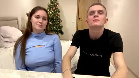 sescouple online show from January 2025 06:01:02 PM