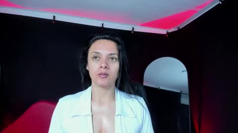 LUCERO online show from November 2025 03:56:01 AM