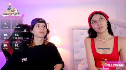 sett_and_gwen online show from December 2024 08:43:01 PM