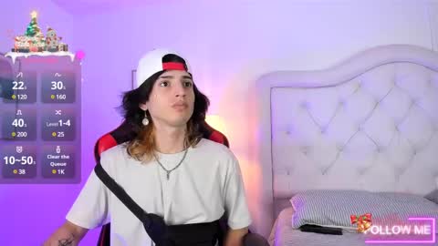 sett_and_gwen online show from December 2024 09:20:02 PM