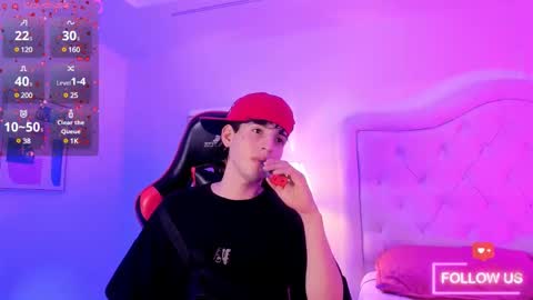 sett_and_gwen online show from February 2025 08:42:01 PM