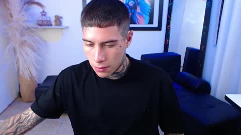 Snapshot of setthomas chatting on September 2025 09:58:02 PM Thomas online show from September 2025 09:58:02 PM