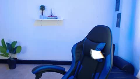 Snapshot of setthomas chatting on September 2025 03:14:01 PM Thomas online show from September 2025 03:14:01 PM