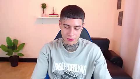 Snapshot of setthomas chatting on September 2025 02:44:02 PM Thomas online show from September 2025 02:44:02 PM