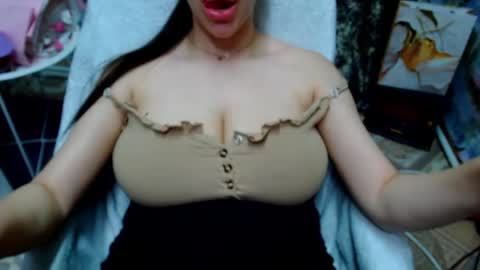 seu_cute online show from April 2026 07:03:02 PM