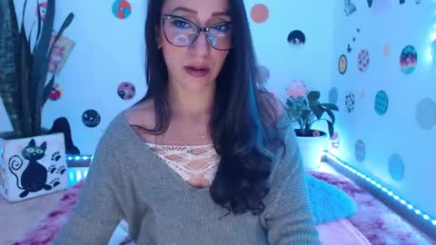 Snapshot of seuctive_woman57 chatting on December 2024 08:15:01 AM samy online show from December 2024 08:15:01 AM