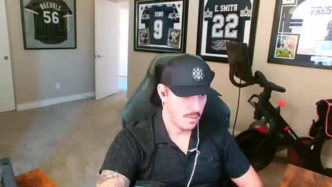 Snapshot of sex_l0v3r chatting on December 2024 09:28:01 PM sex_l0v3r online show from December 2024 09:28:01 PM