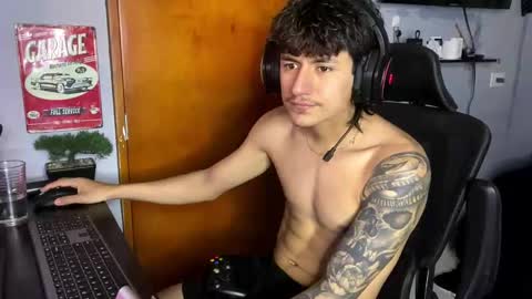 sex_love_sweat online show from January 2026 07:11:01 PM