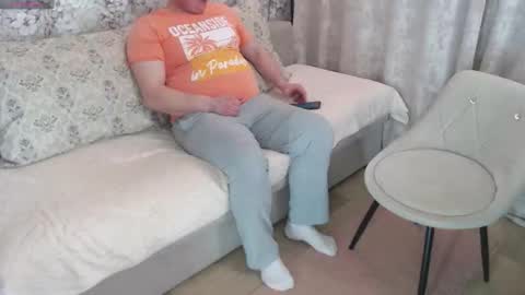 Roxy Kate Mary Alex Arnold online show from March 2026 02:33:02 PM