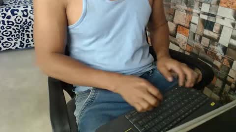 arnold online show from October 2025 09:35:02 PM