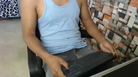 arnold online show from December 2025 02:33:02 PM