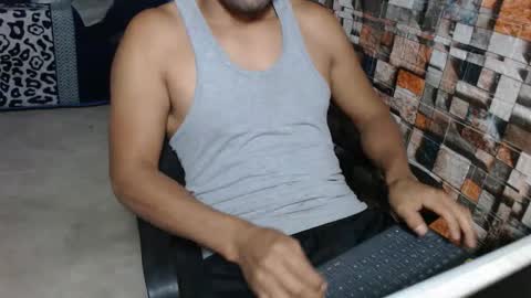 arnold online show from December 2025 02:28:01 AM